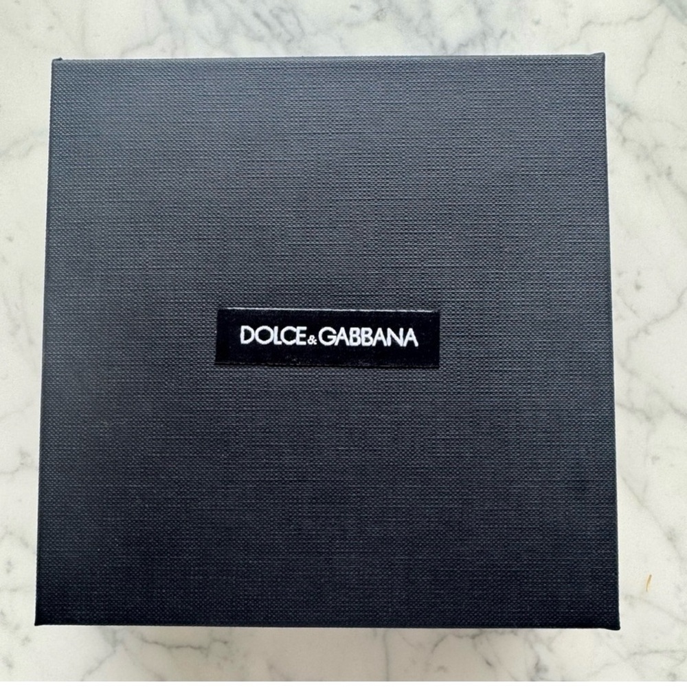Authentic Dolce & Gabbana Black Passport Holder and Cards with DG in Gold - Picture 12 of 13
